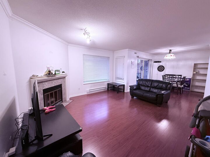 Property Photo: 7171 Blundell Road 5 BC V6Y 1J5