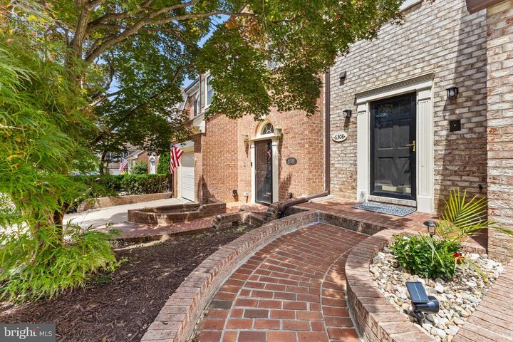 Property Photo: 6308 Chaucer View Circle VA 22304