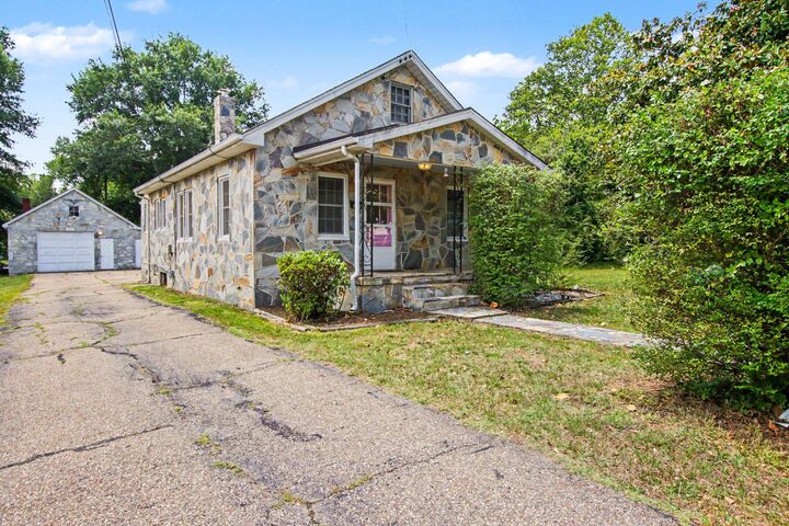 Property Photo: 112 Gibson Street VA 22401