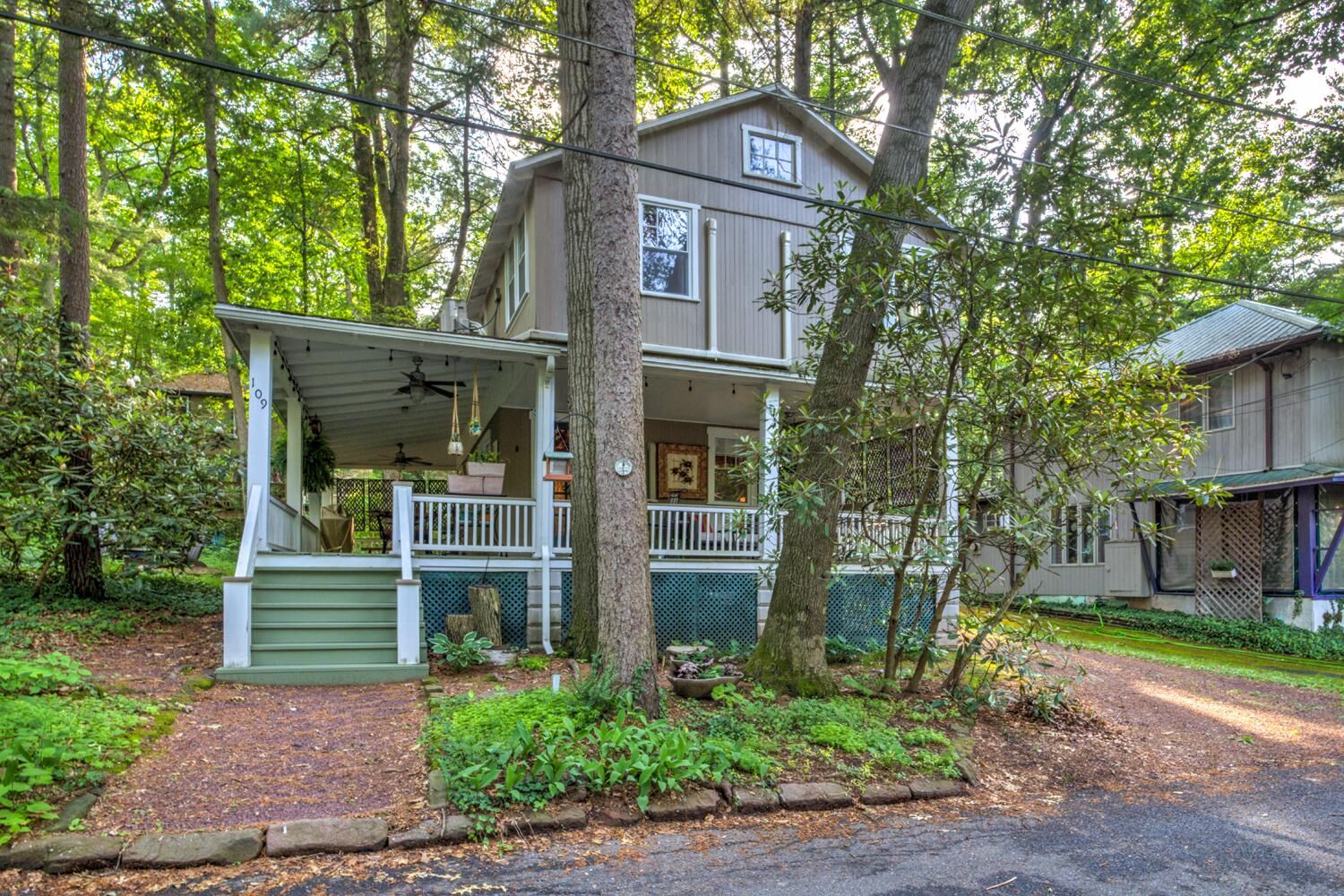 Property Photo: 109 Locust Avenue PA 17064