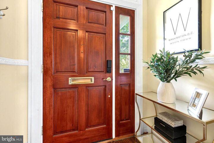 Property Photo: 1231 Franklin Street NE DC 20017