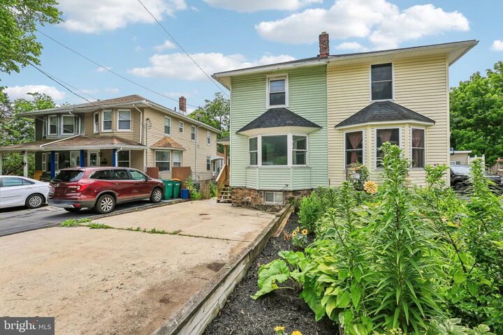 Property Photo:  40 E Columbia Road  PA 17025 