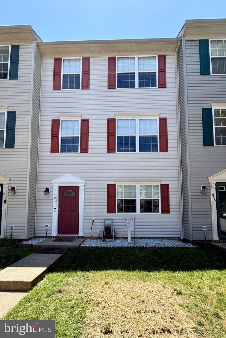 Property Photo: 603 Kensington Drive VA 22405