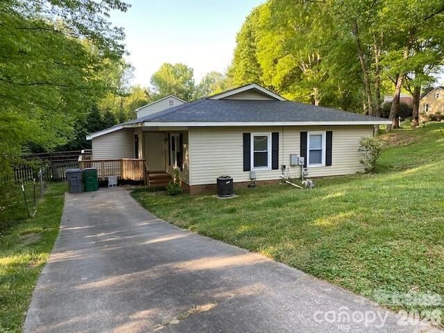 Property Photo:  11701 Shandon Circle  NC 28226 