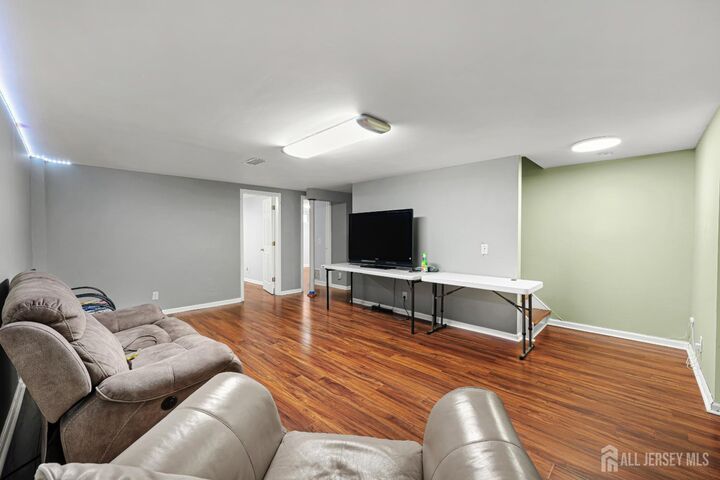 Property Photo:  150 Nantwich Court  NJ 08873 