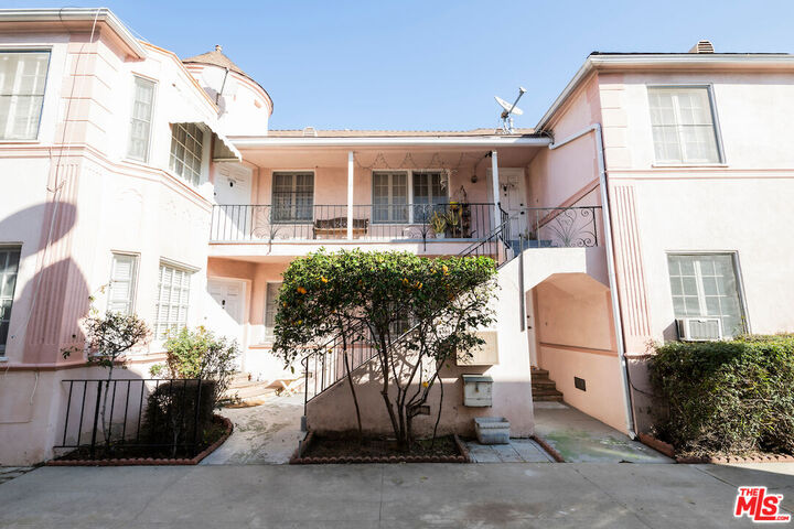 Property Photo:  1527 S Bedford St  CA 90035 