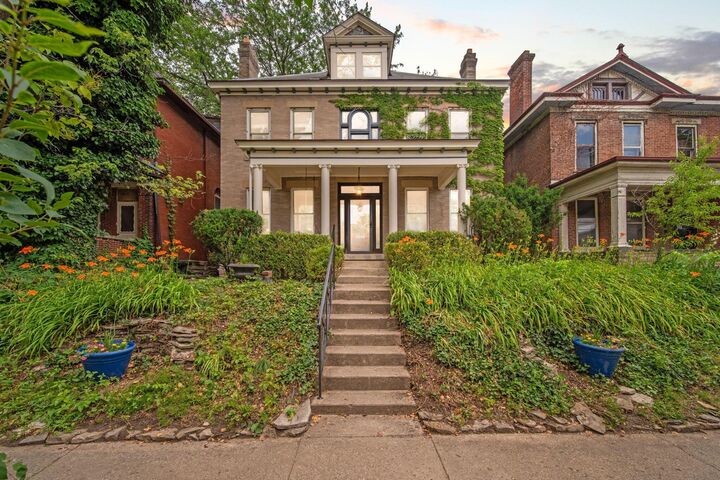 Property Photo:  1220 Neil Avenue  OH 43201 