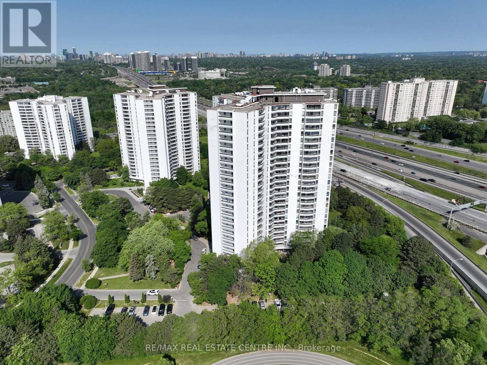 Property Photo:  50 Graydon Hall Drive 1007  ON M3A 3A5 