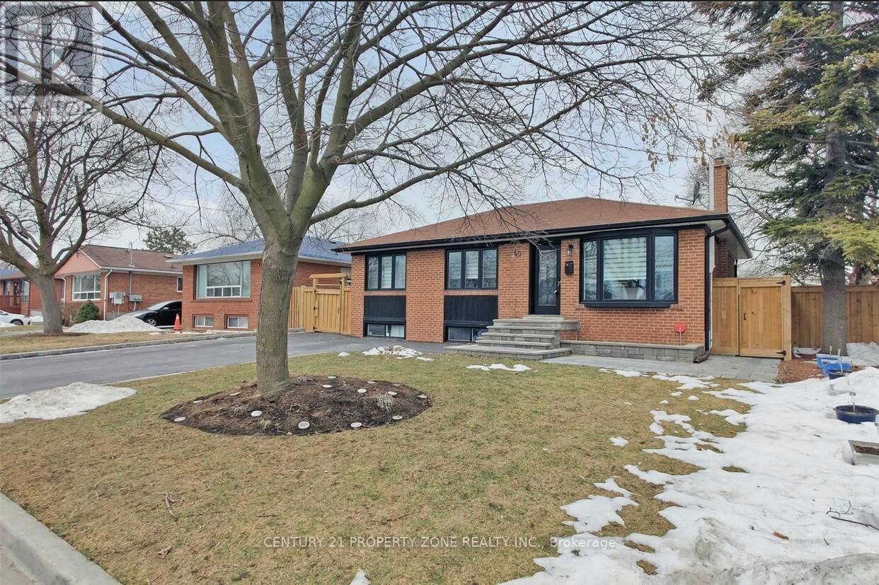 Property Photo:  40 Brisco Street  ON L6V 1W8 