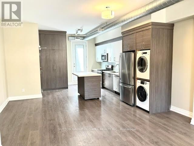 Property Photo: 259 Gerrard Street East 2A ON M5A 2G1