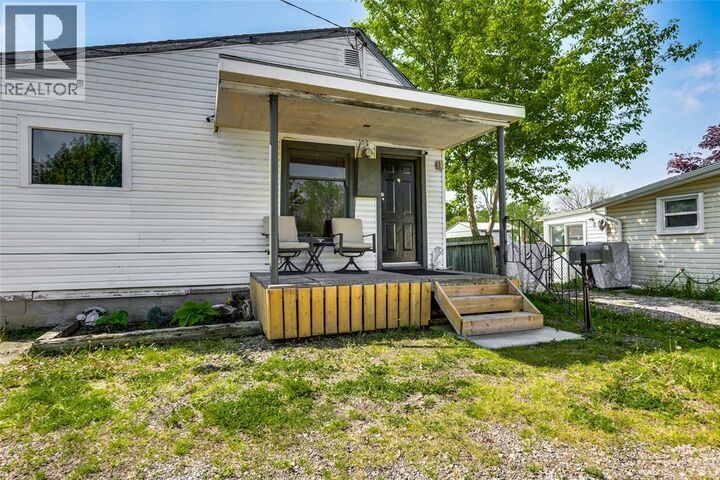 Property Photo:  276 King Street East  ON N7M 3N6 