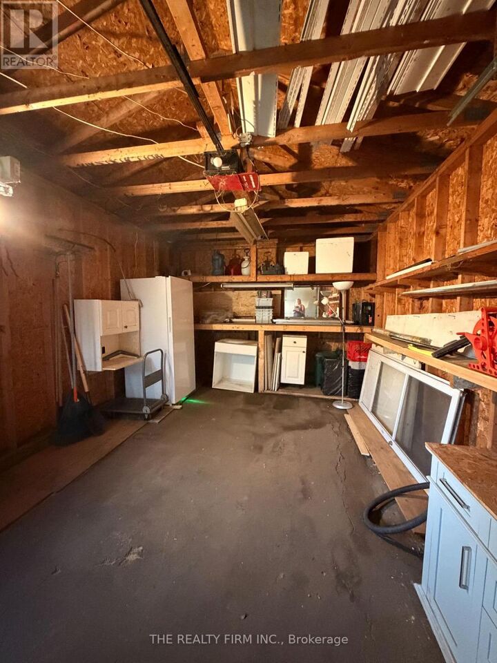 Property Photo:  119 Connaught Avenue  ON N5Y 3A5 