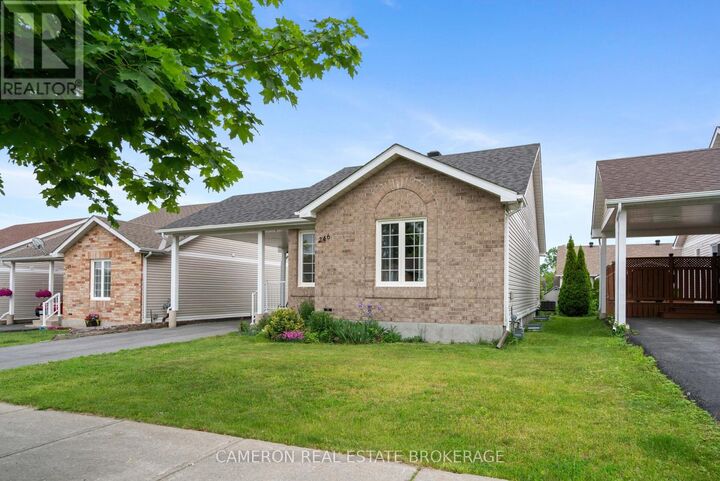 Property Photo: 246 Hemlock Crescent ON K6H 7M2