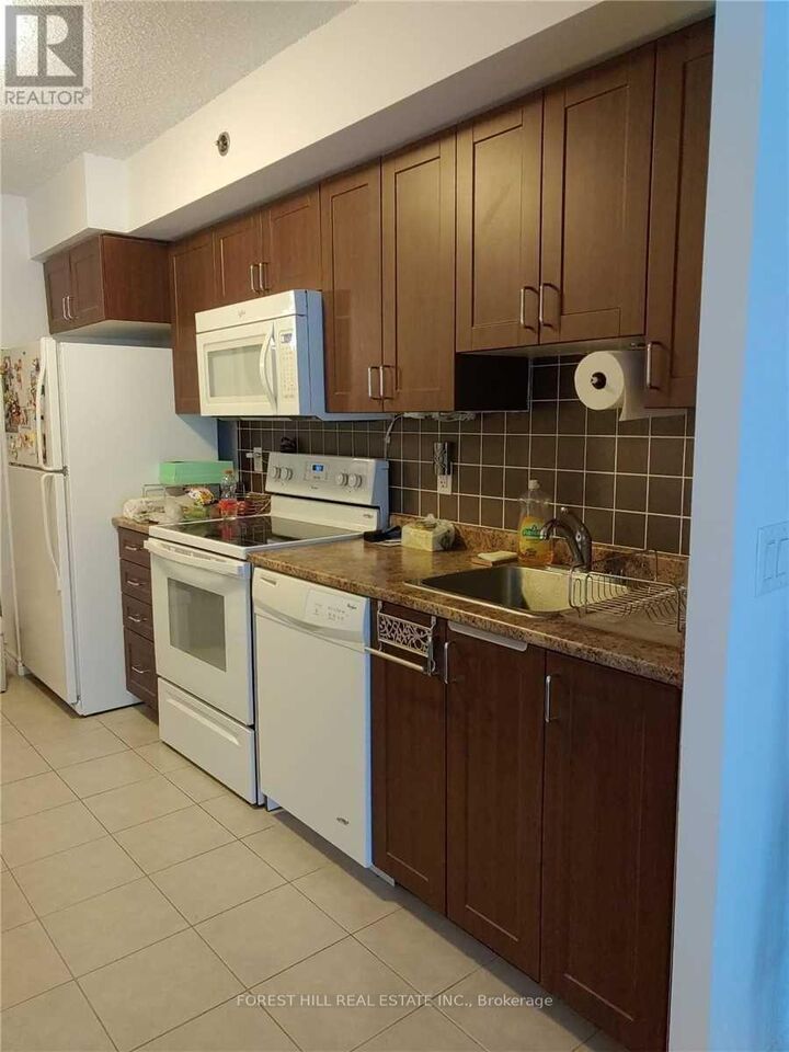 Property Photo: 35 Saranac Boulevard 720 ON M6A 2G5