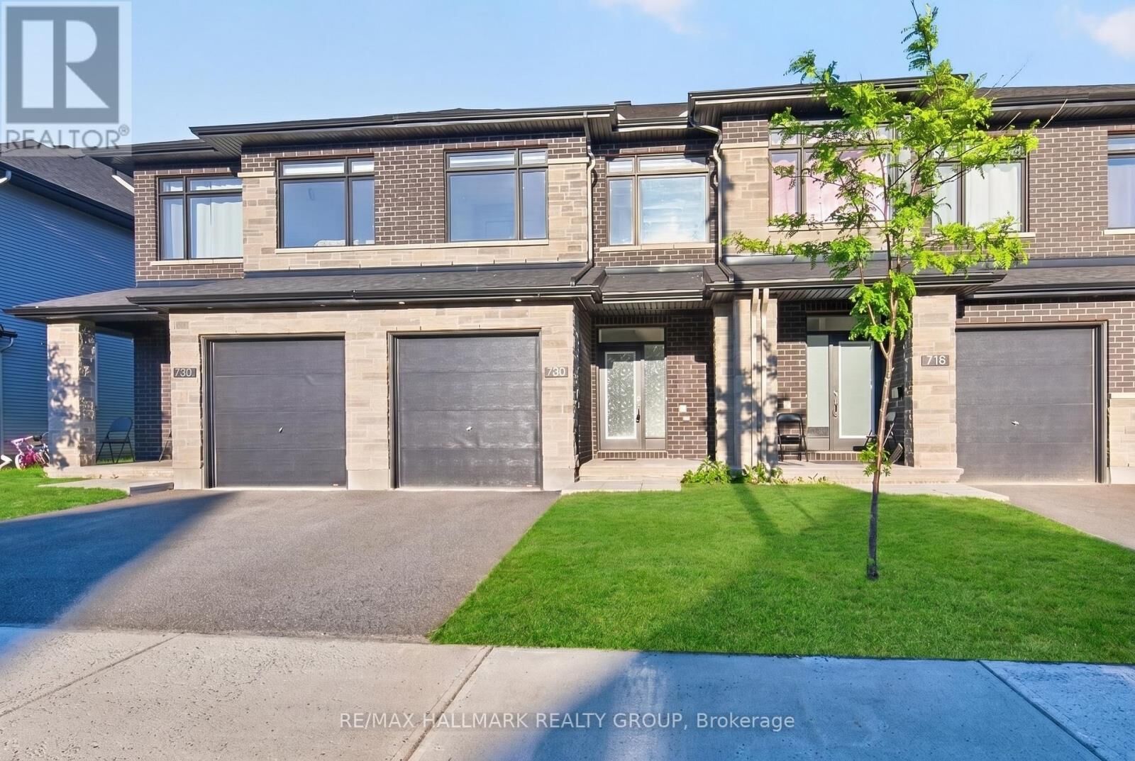 Property Photo:  720 Miikana Road  ON K1X 0H7 