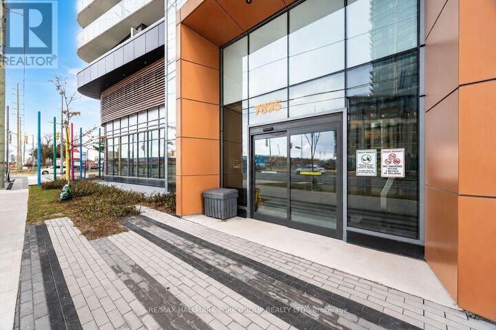 Property Photo: 7895 Jane Street 2117 ON L4K 0K2