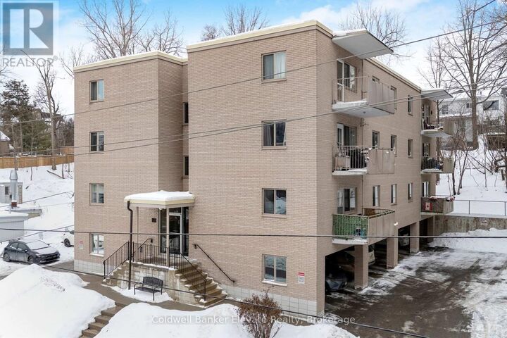 Property Photo: 49 Park Avenue 402 ON L7G 3H9