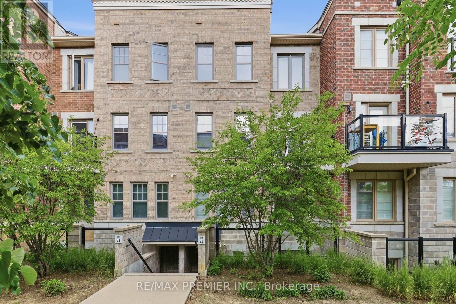 Property Photo: 2315 Sheppard Avenue West 44 ON M9M 0E8