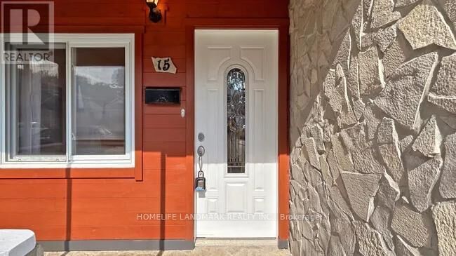 Property Photo:  15 Fourteenth Street  ON M8V 3H8 