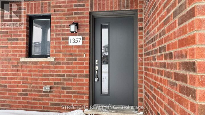 Property Photo:  1357 Michael Circle  ON N5V 0B8 