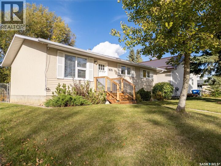 Property Photo: 1878 13th Street W SK S6V 3K3