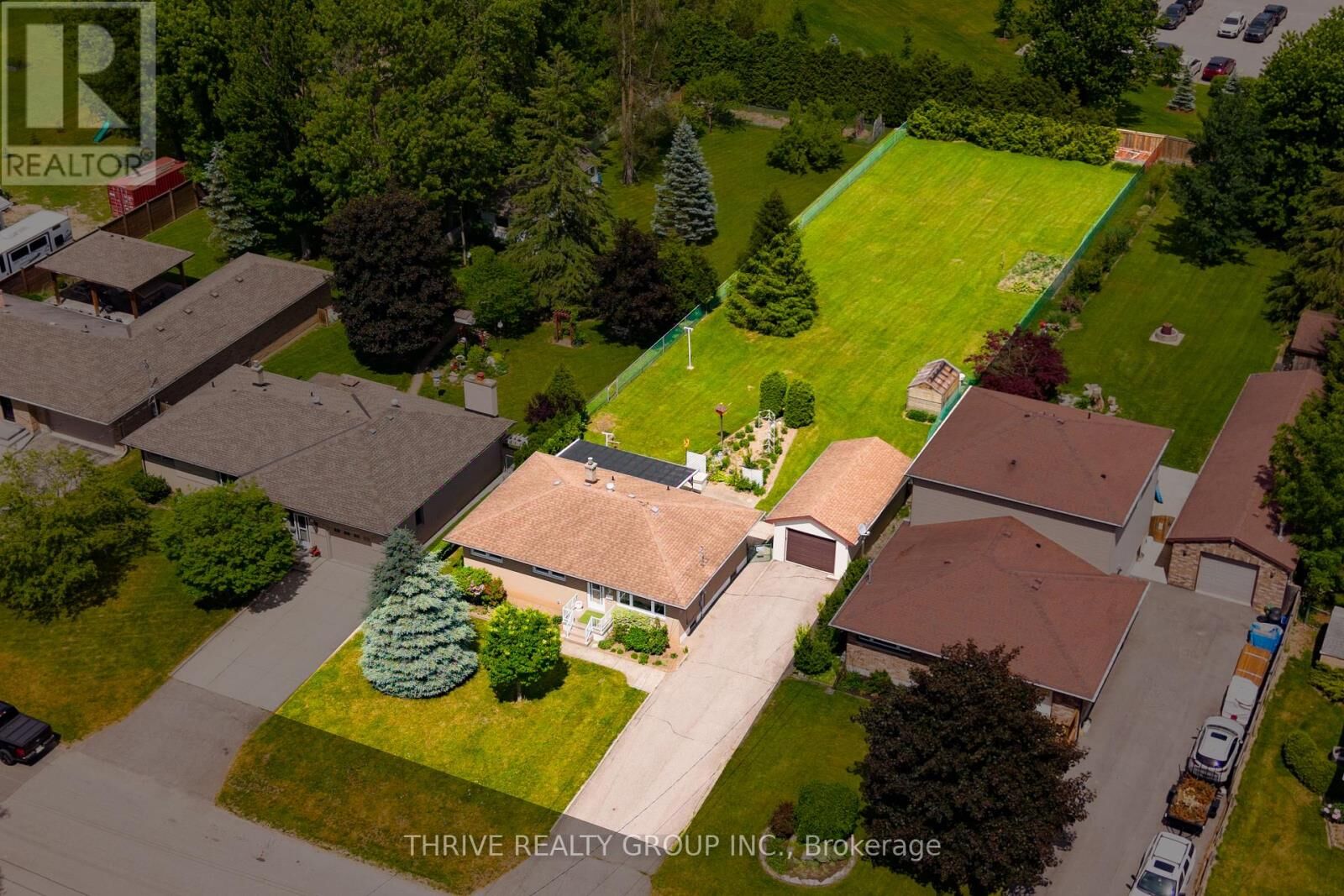 Property Photo:  660 Gordon Avenue  ON N6J 2W2 