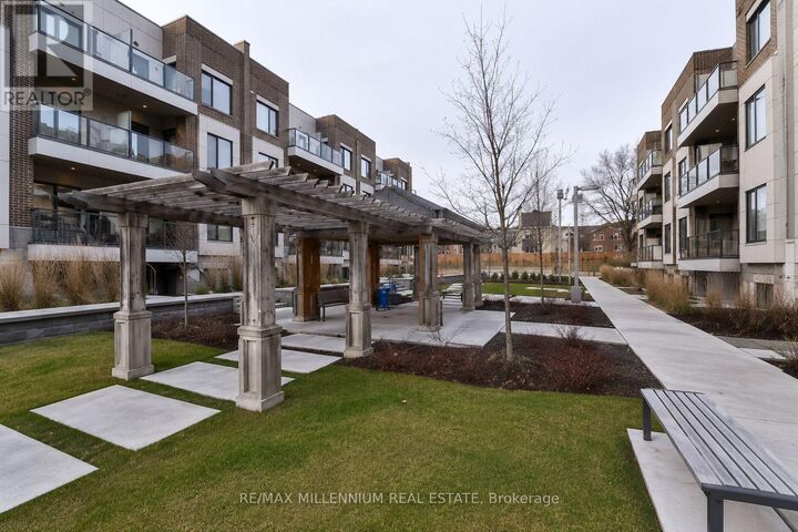 Property Photo:  256 Royal York Boulevard 110  ON M8V 2V9 