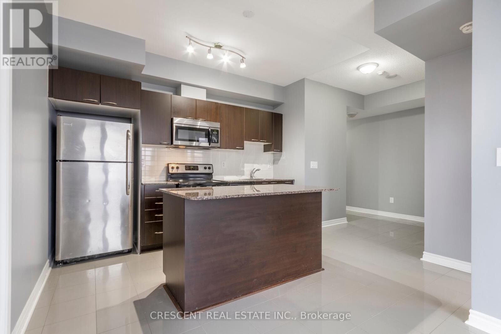 Property Photo: 385 Prince Of Wales Drive 3002 ON L5B 0C6