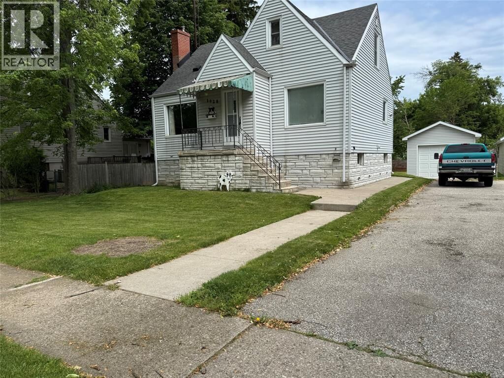 Property Photo: 1028 Logan Street West ON N7S 1V2