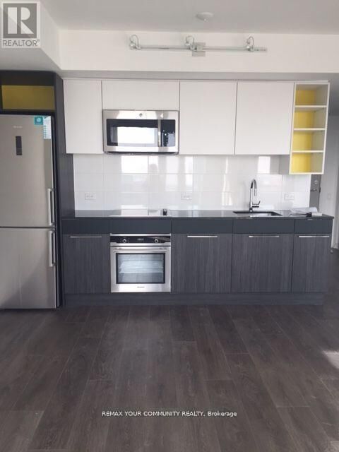 Property Photo:  68 Shuter Street 1803  ON M5B 0B4 