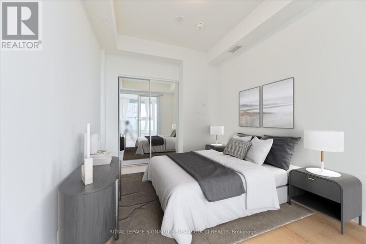 Property Photo:  5 Quarrington Lane 2111  ON M3C 0S5 