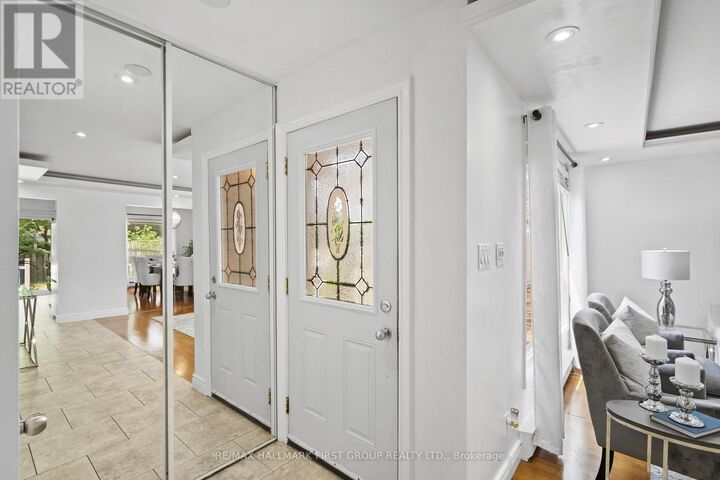 Property Photo:  543 Dorchester Drive  ON L1J 6L3 