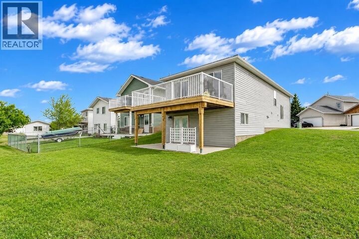 Property Photo: 80 White Pelican View AB T1R 0X5