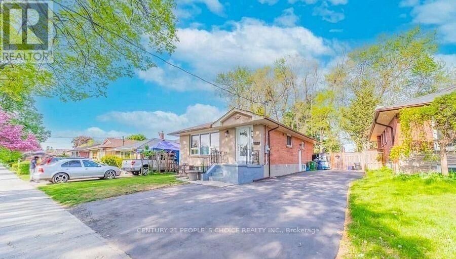 Property Photo:  11 Abbeville Road Bsmt  ON M1H 1Y4 