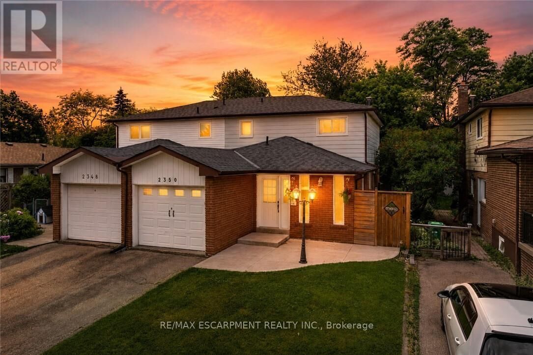 Property Photo:  2350 Gareth Road  ON L5B 1Z5 