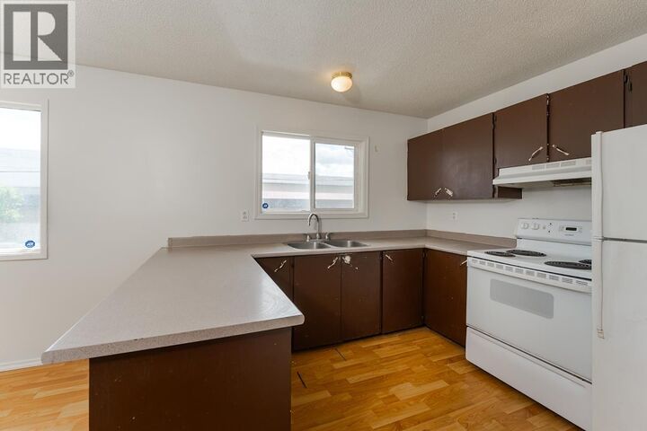 Property Photo:  549 Ahbau Street  BC V2M 3R8 