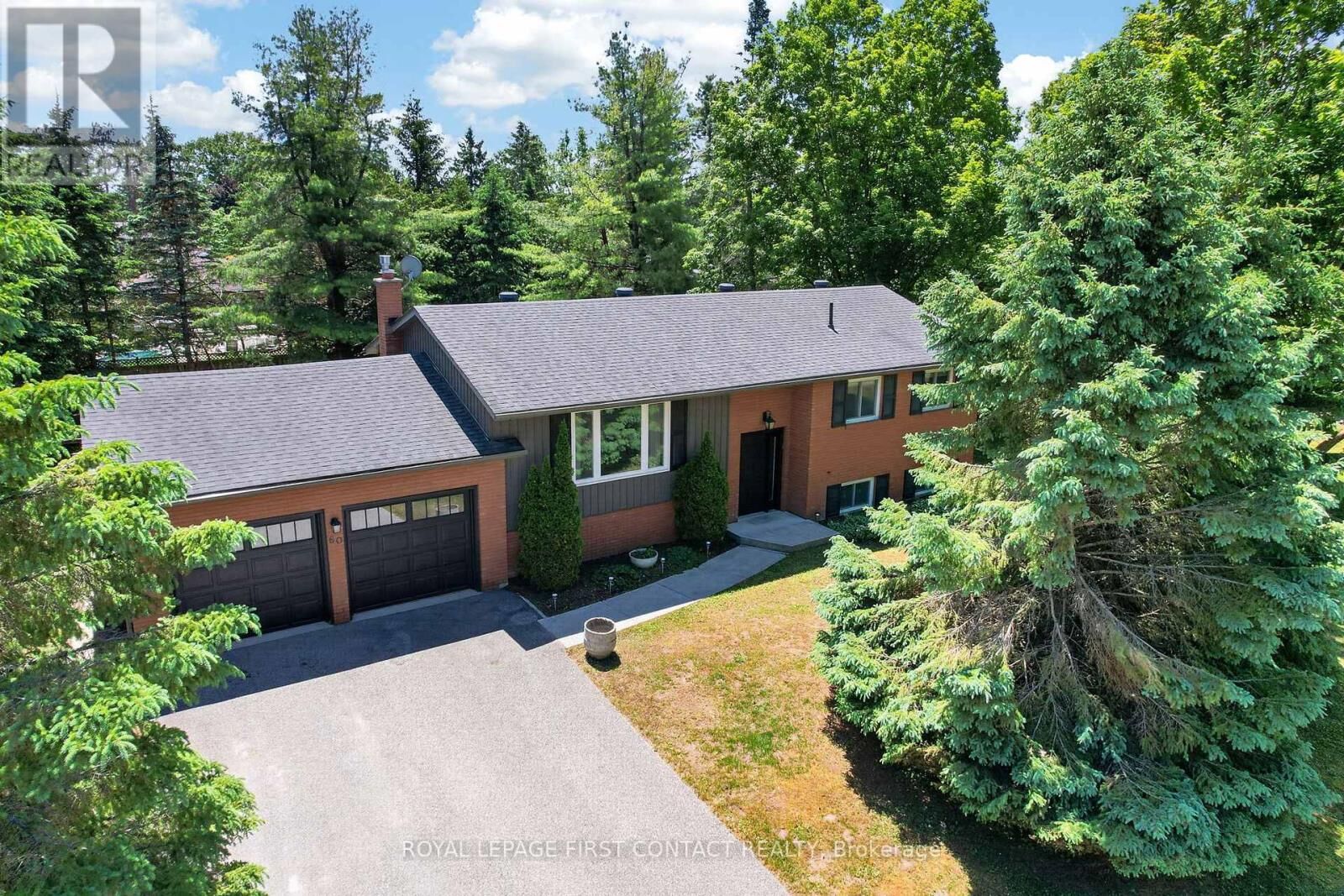 Property Photo: 60 Willow Landing Road ON L9X 0P9