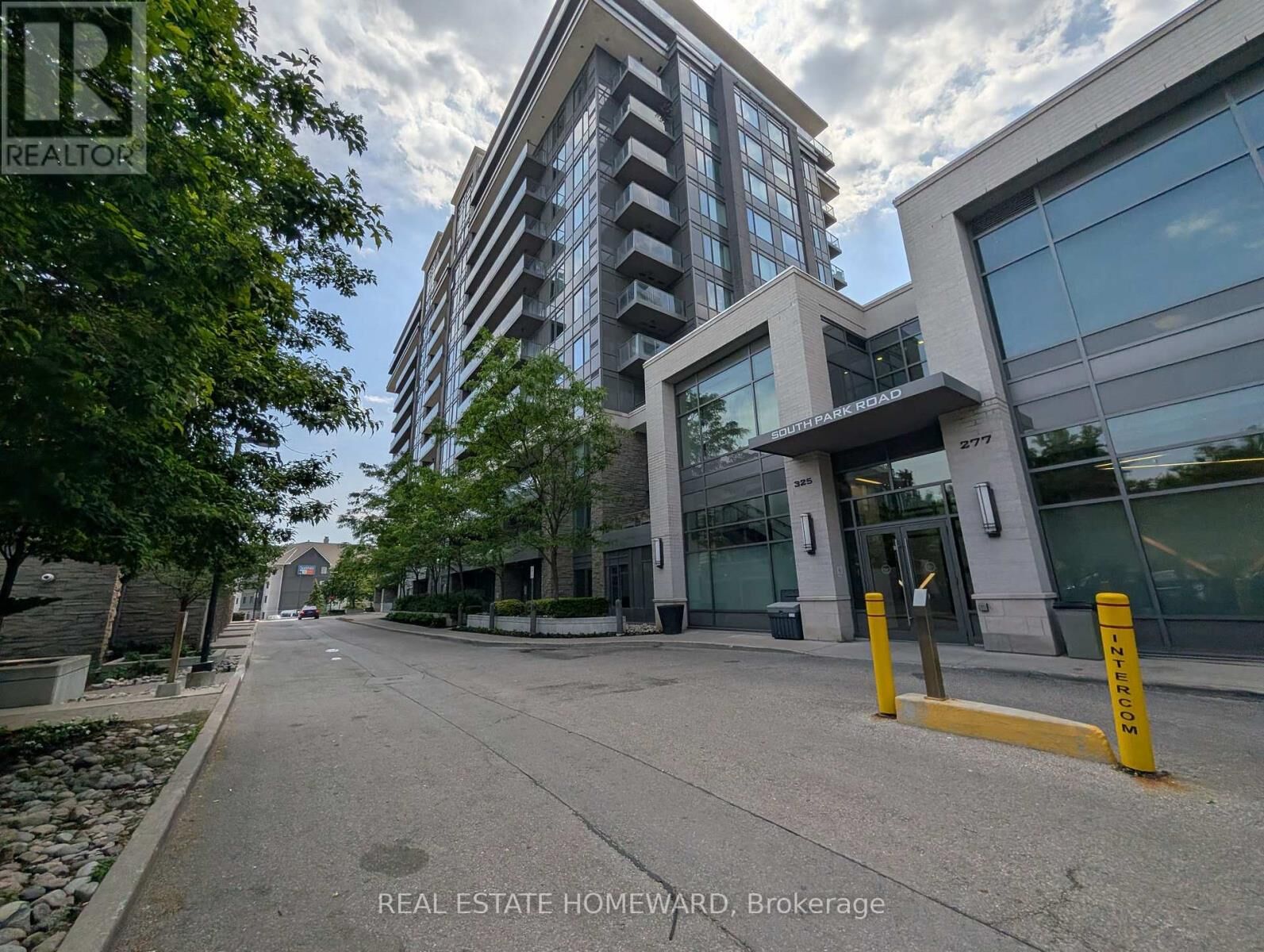 Property Photo:  325 South Park Road 915  ON L3T 0B8 