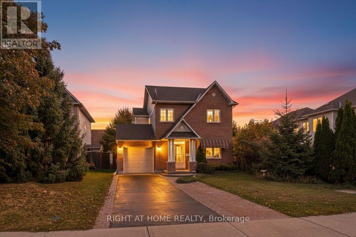 Property Photo:  160 Grassy Plains Drive  ON K2M 2S1 