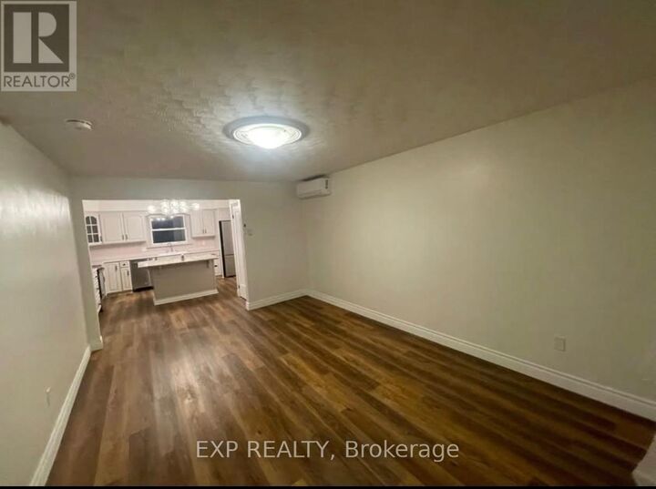 Property Photo:  185 St. George Street Unit #2  ON L3C 5P2 