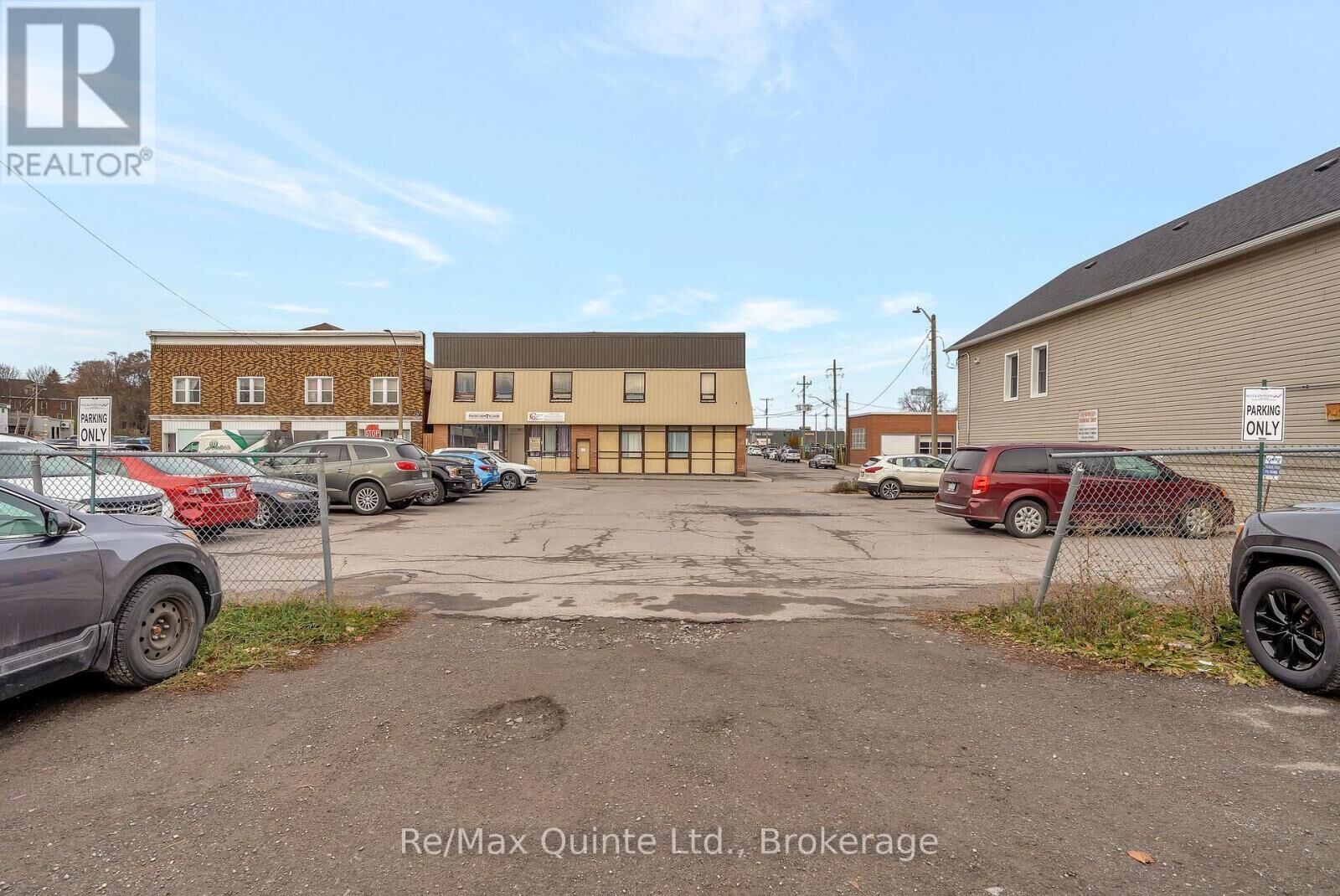 Property Photo:  19 Murphy Street  ON K8V 4S8 