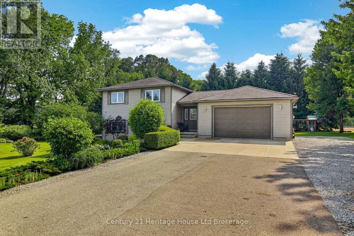 Property Photo:  1567 Forestry Farm Road  ON N0G 1G0 