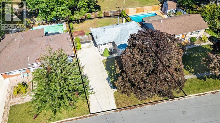 Property Photo: 860 Champlain Drive ON N7V 2G1