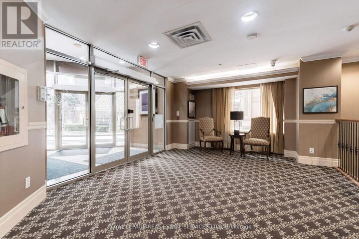 Property Photo:  350 Princess Royal Drive 1705  ON L5B 4N1 