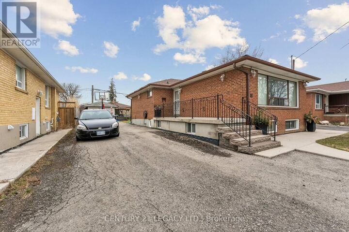 Property Photo:  34 Cumberland Drive  ON L6V 1W6 
