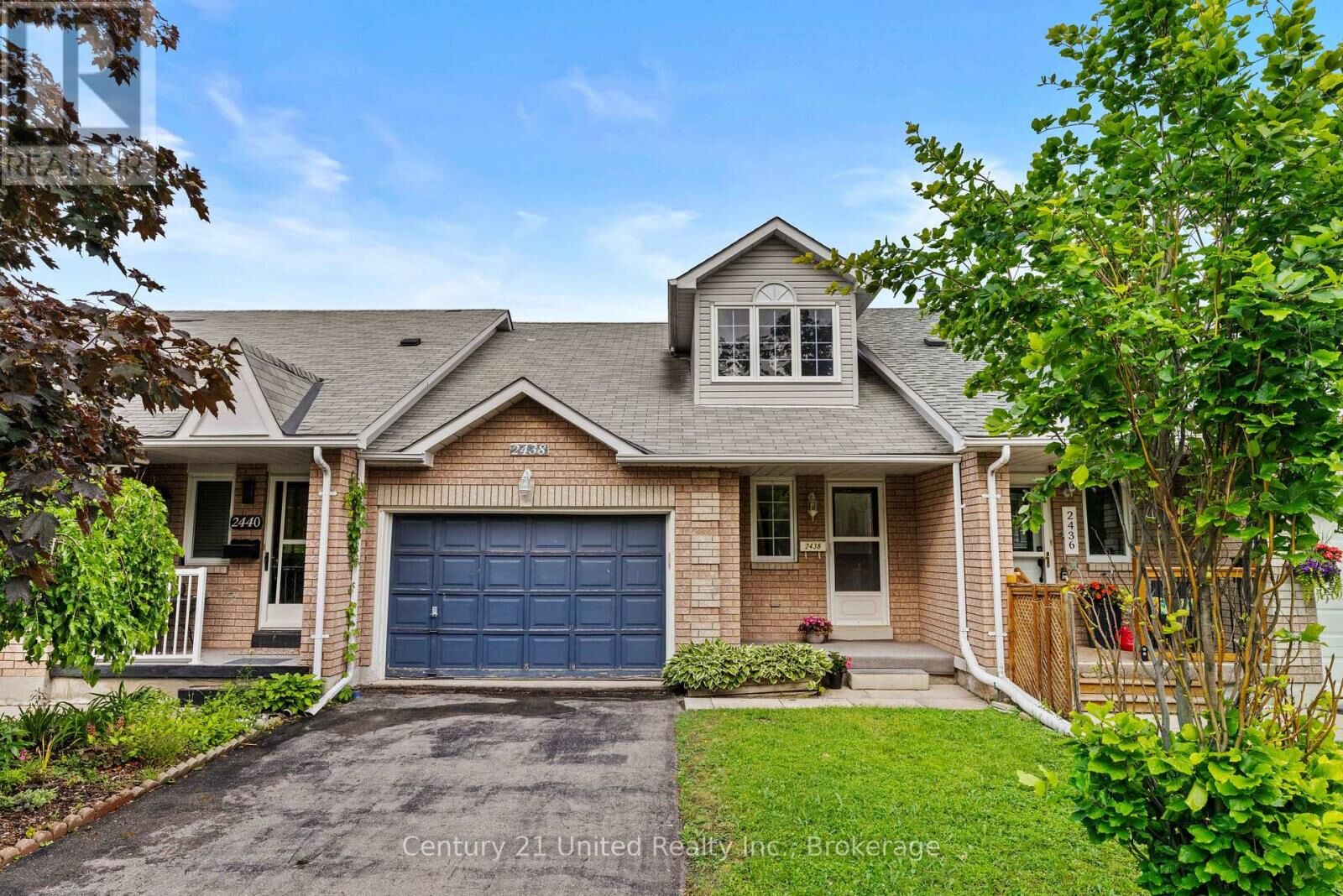 Property Photo: 2438 Woodglade Boulevard ON K9K 2K9