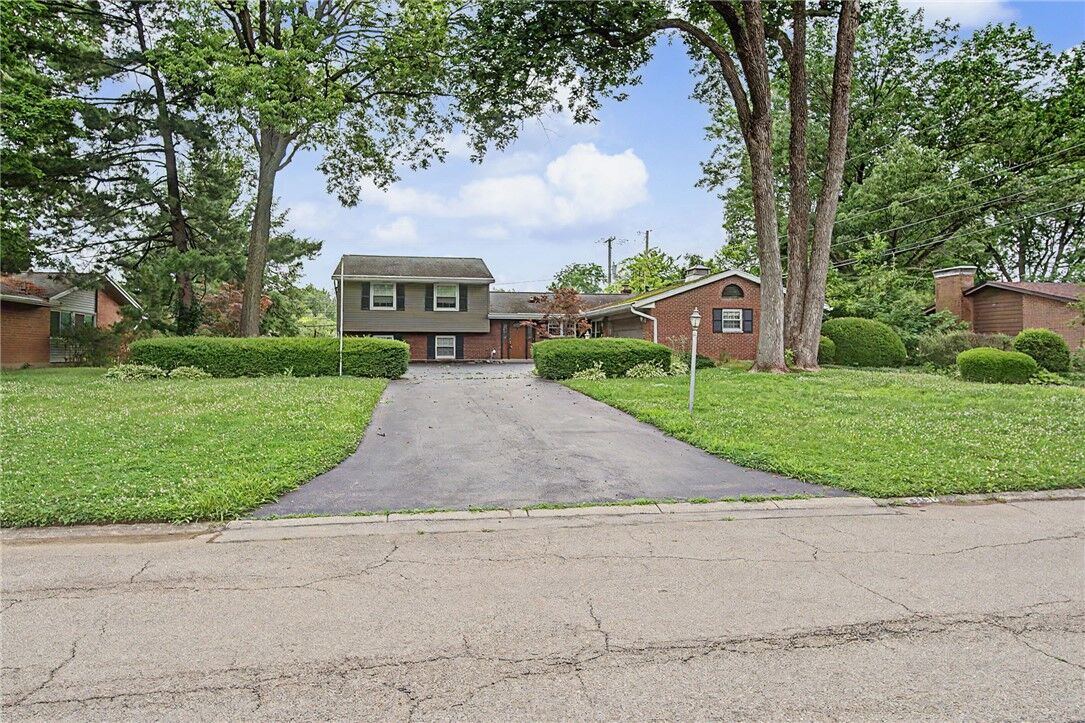 Property Photo:  5158 Oak Tree Drive  OH 45440 