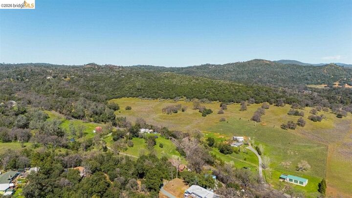 Property Photo: 18701 Rawhide Rd CA 95327