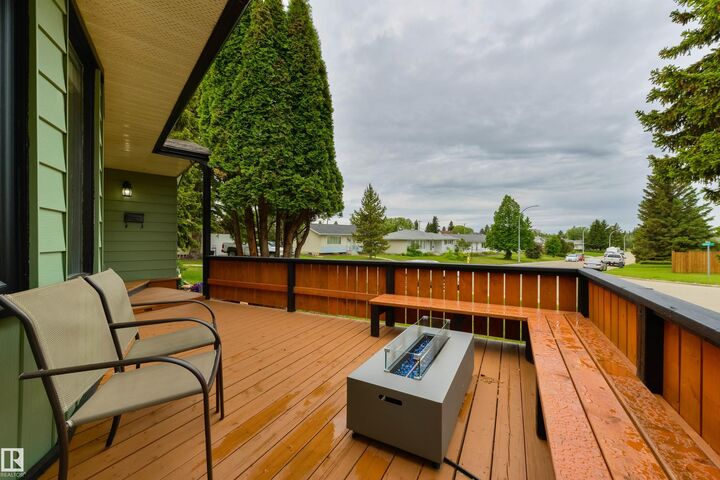 Property Photo: 3 Benton Street AB T7X 1H9