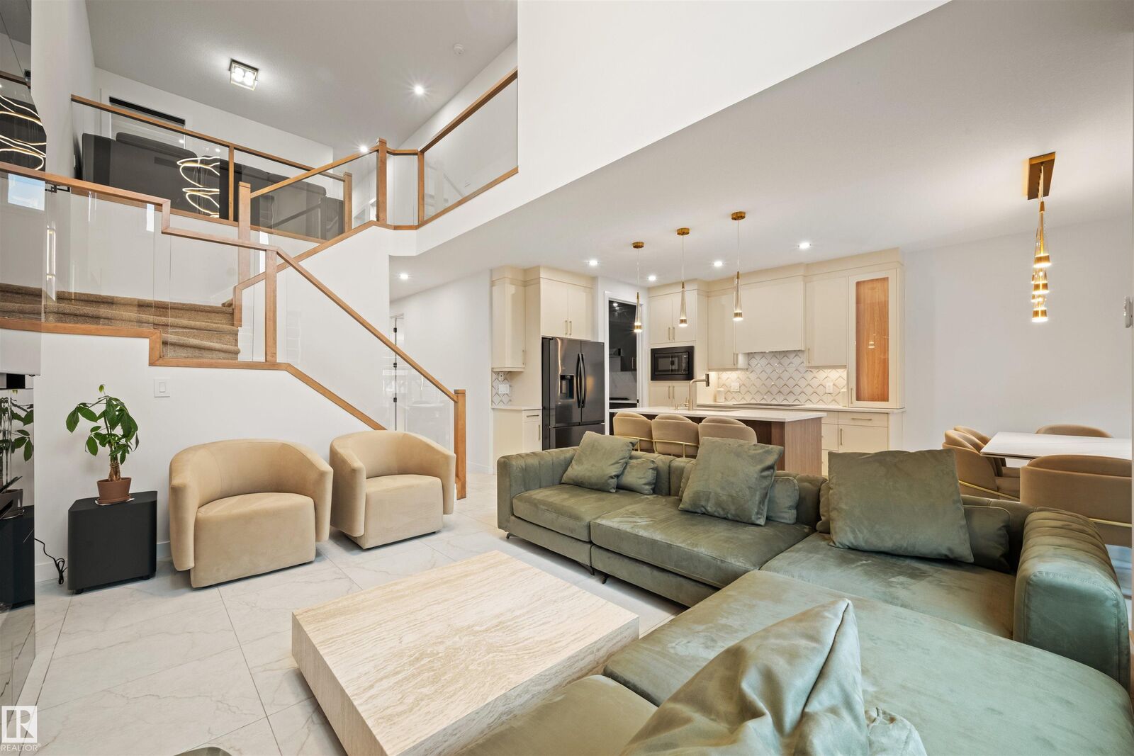 Property Photo: 3512 45 Avenue AB T4X 2W3